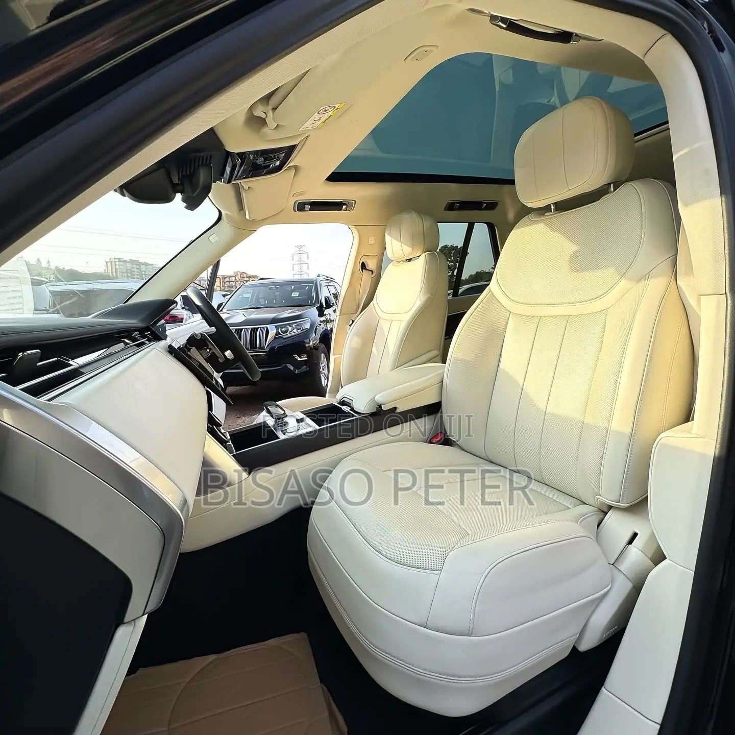 Land Rover Range Rover Vogue 2022 Black