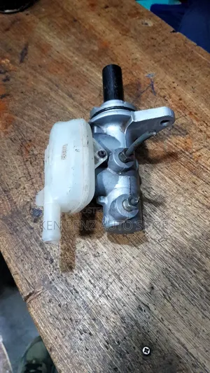 Toyota Noah 2010 Brake Master Cylinder