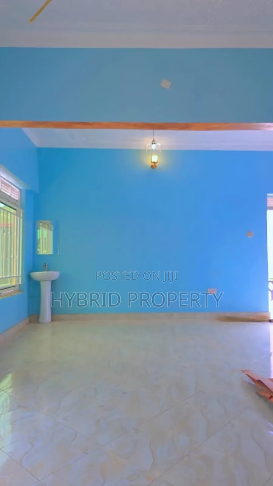 3bdrm House in Buloba Along Mityana for sale