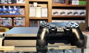 Ps4 Super Play Set, Two Controllers, 14 Games Installed, Crisp Action.