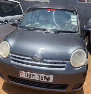 Toyota Sienta 1.5 AWD 2008 Gray