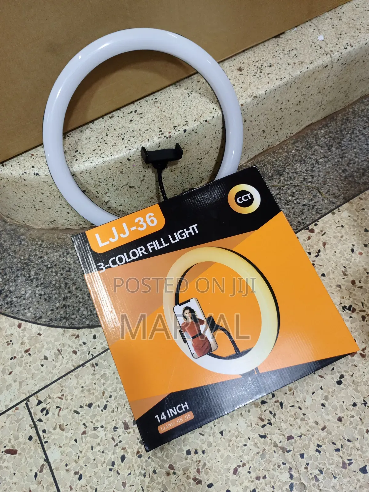 14-Inch LJJ-36 Ring Light.