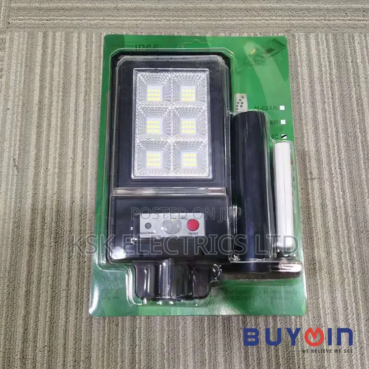 Waterproof Solar Light Dusk to Dawn Security Light for Yard
