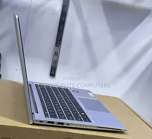 New Laptop HP EliteBook 830 G8 16GB Intel Core I7 SSD 512GB