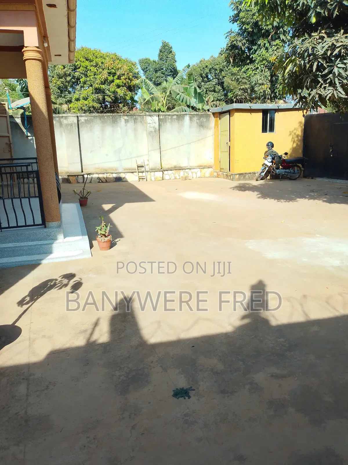 3bdrm House in Namanve, Goma for sale
