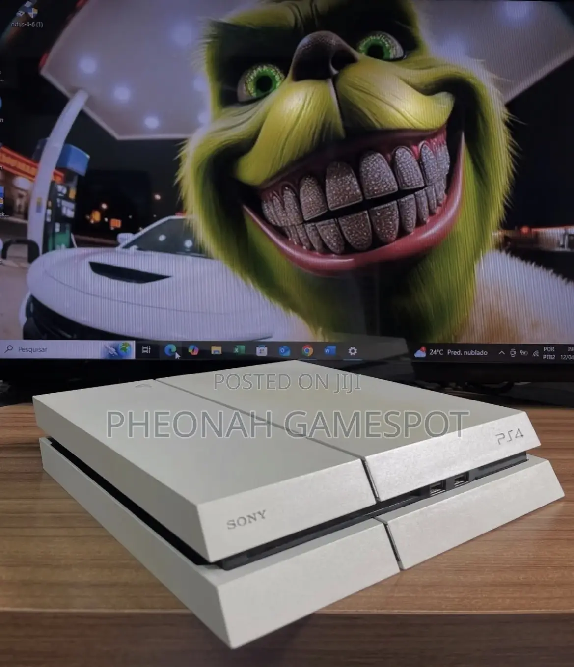 Ps4 Crystal Pace Kit, Two Controllers, 14 Games Installed, Bright Run.