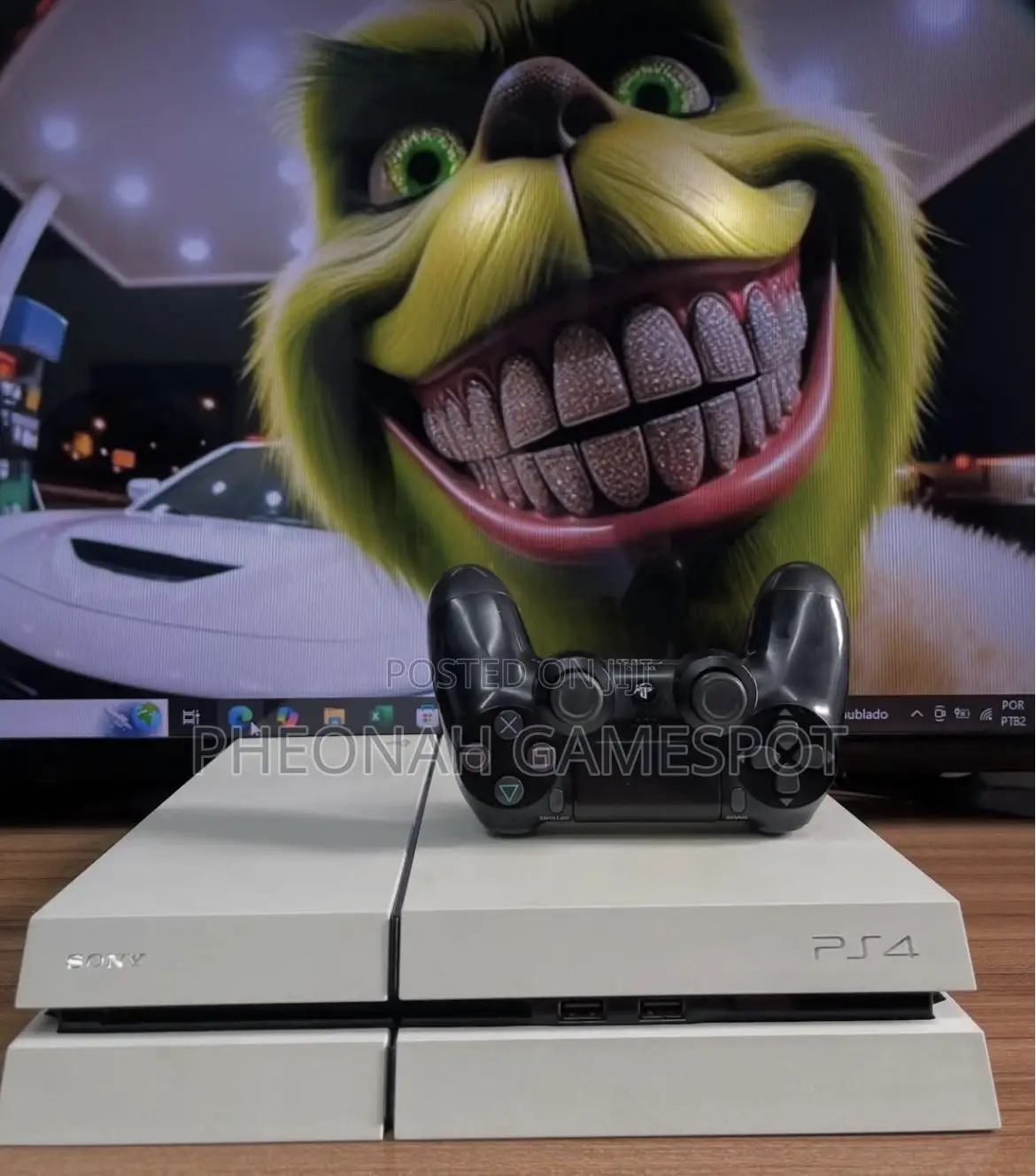 Ps4 Fast Flow Edition, Two Controllers, 17 Games Loaded, Crisp Action.