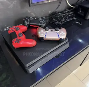 Ps4 Vibrant Motion Set, Two Controllers, 11 Games Loaded, Fresh Actio.