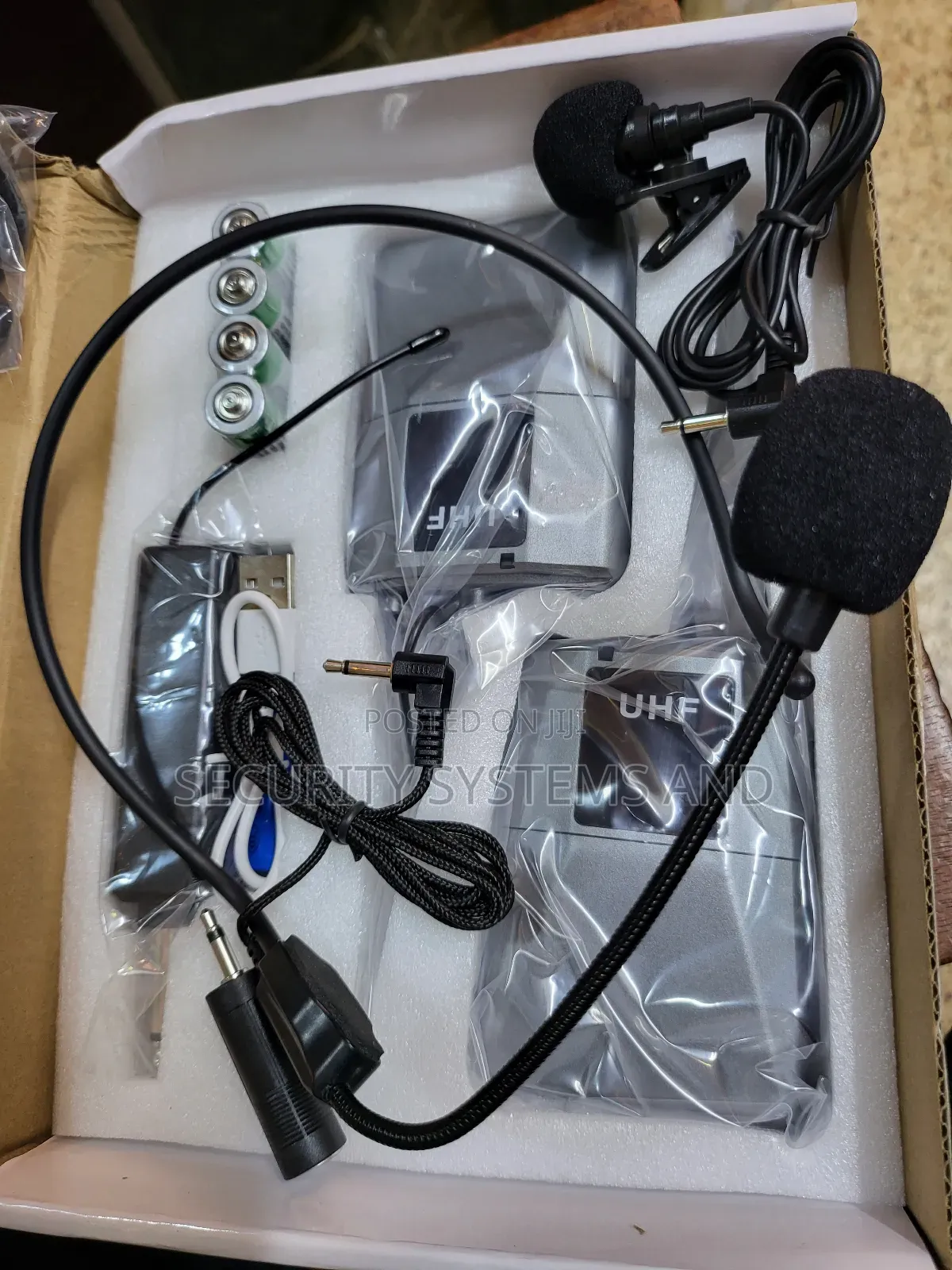 Double Wireless Head Microphone And Collar With Reciever