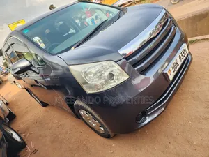 Toyota Noah 2.0 143hp AWD (7 Seater) 2010 Gray