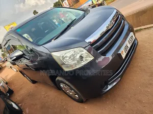 Toyota Noah 2.0 143hp AWD (7 Seater) 2010 Gray