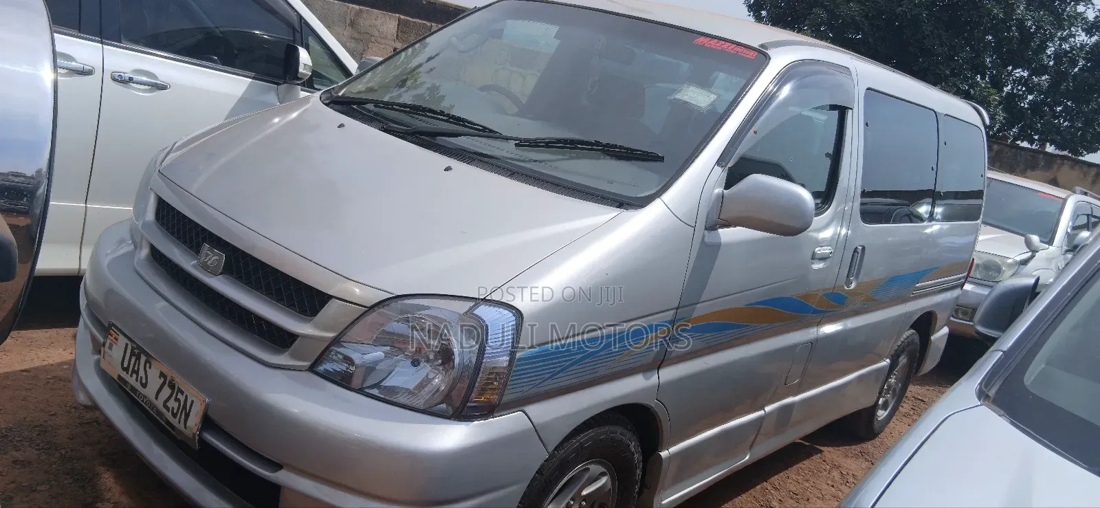 Toyota Regius 2003 Silver