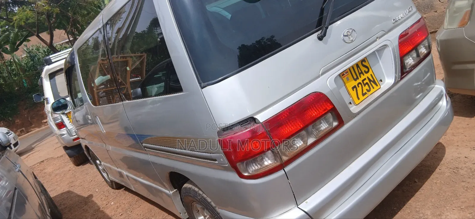 Toyota Regius 2003 Silver