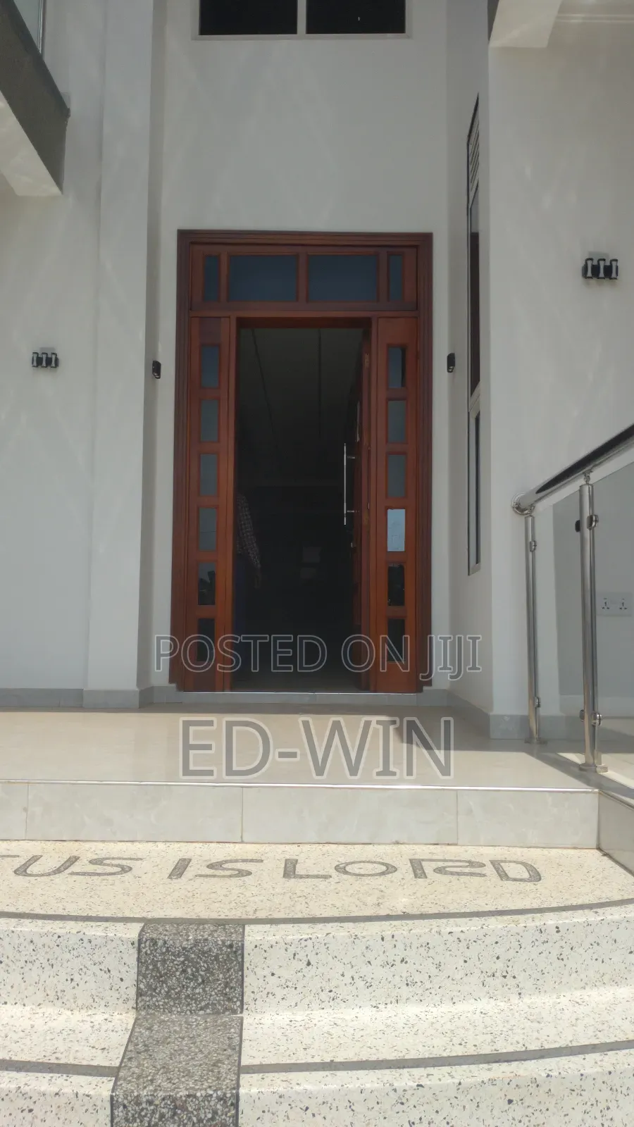 5bdrm House in Makindye for sale