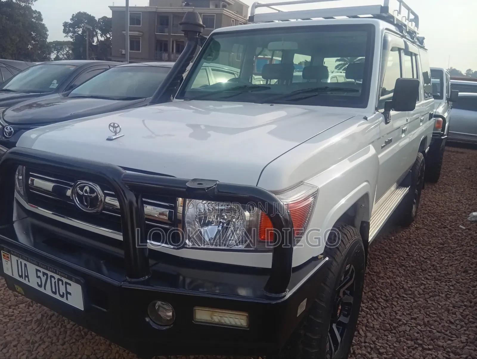 Toyota Land Cruiser 2017 White