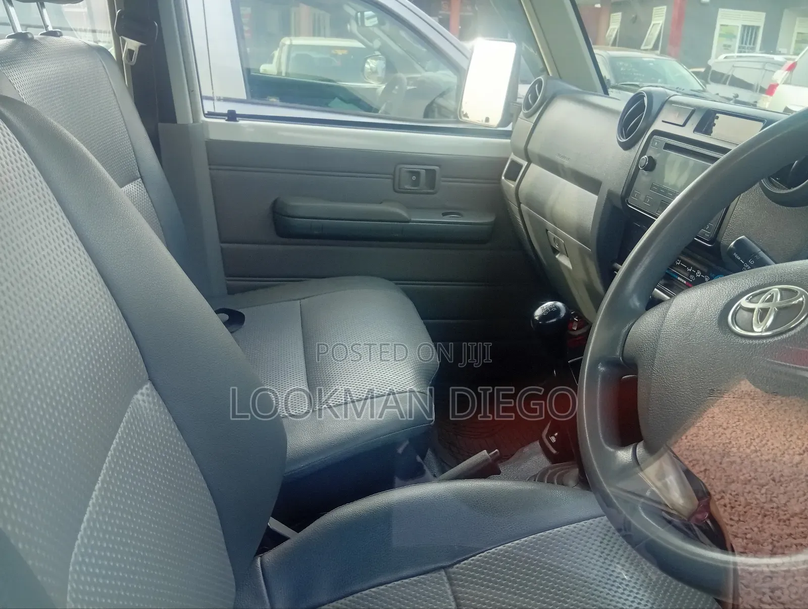 Toyota Land Cruiser 2017 White
