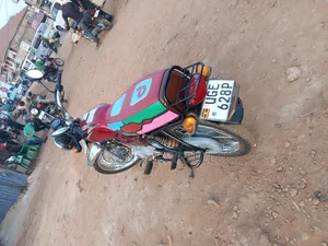 Bajaj Boxer 2024 Red