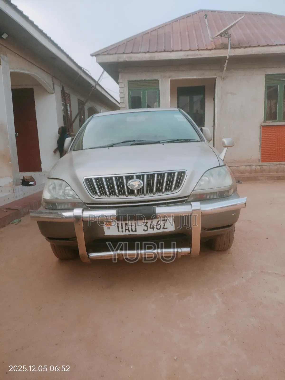 Toyota Harrier 2.4 4WD 2004 Gold