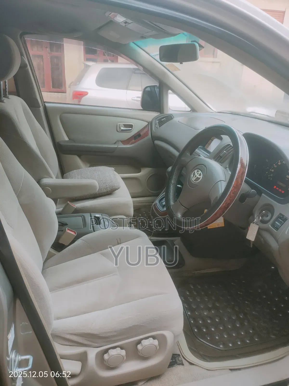 Toyota Harrier 2.4 4WD 2004 Gold