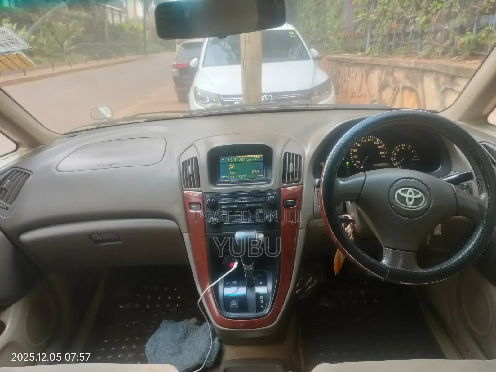 Toyota Harrier 2.4 4WD 2004 Gold