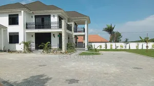 Expert Landscaping Services Styling Your Compound to Perfection