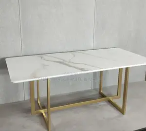 Cararra White Dinning Tabletop