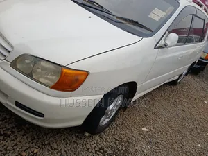 Toyota Ipsum 240i Limited 4WD 2002 White