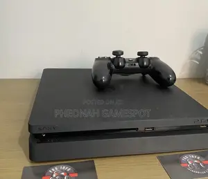Ps4 Prime-Quality Set, Two Controllers, 18 Games Installed, Fast Feel.