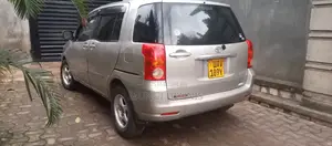 Toyota Raum 1.5 AWD 2003 Silver