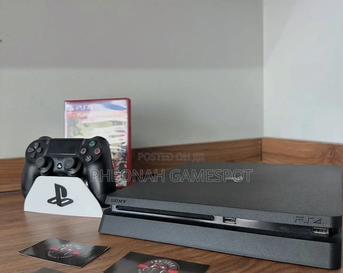 Ps4 Set With Two Controllers and 16 Games Installed, Smooth Fast Play.