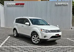 Mitsubishi Outlander 2012 White