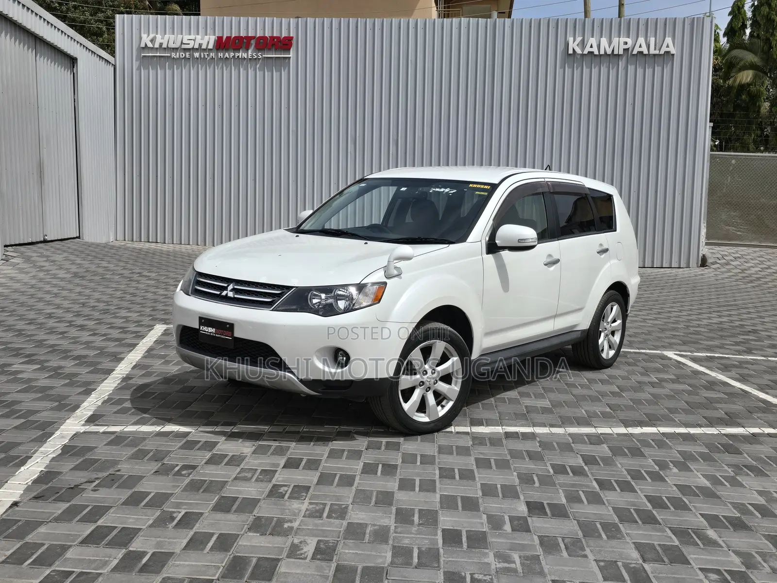 Mitsubishi Outlander 2012 White