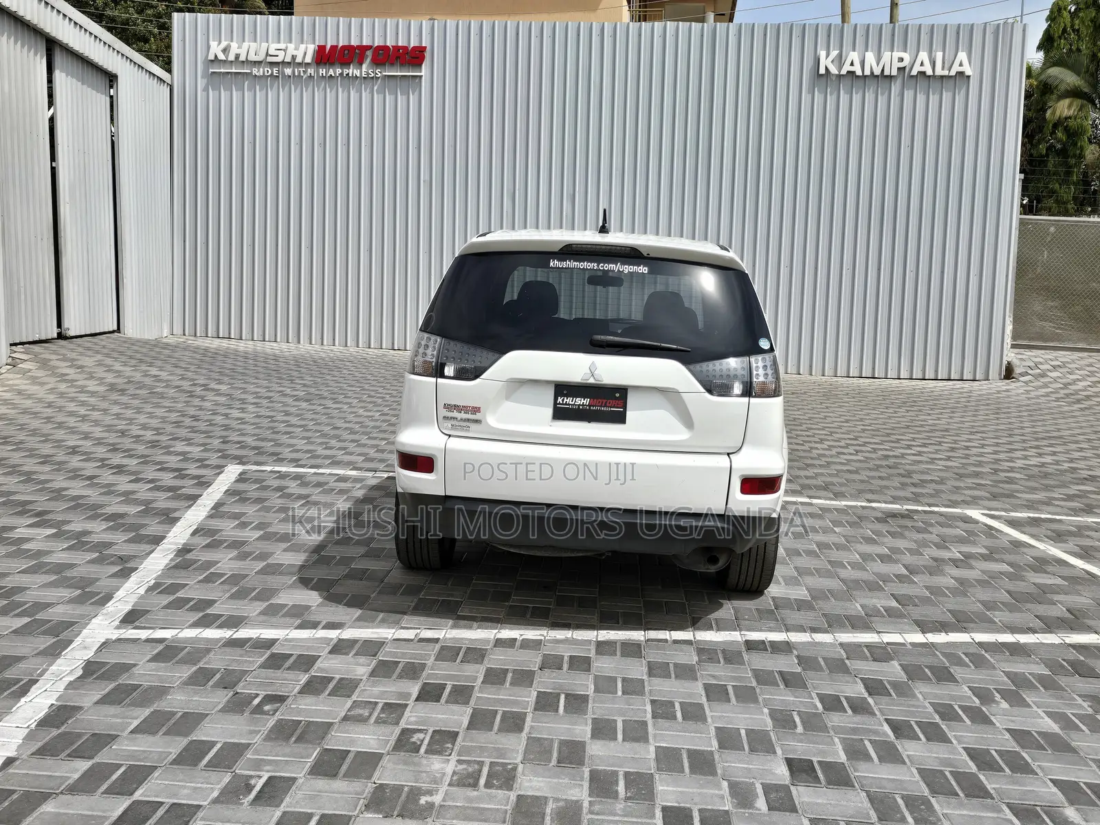 Mitsubishi Outlander 2012 White
