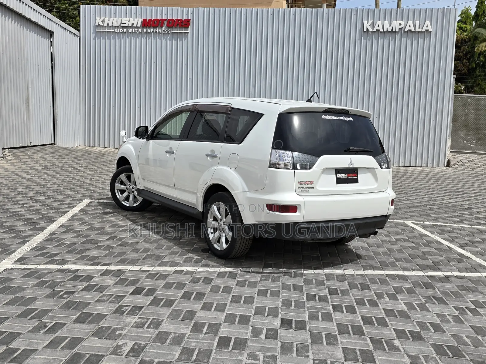 Mitsubishi Outlander 2012 White