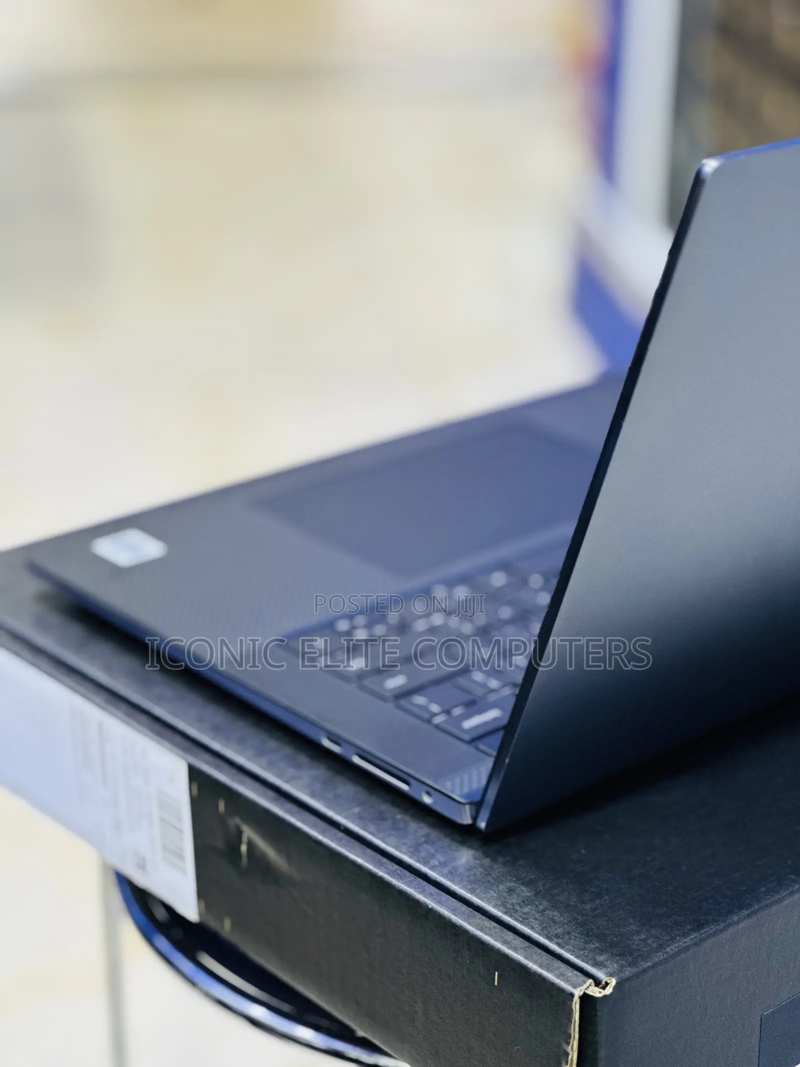 New Laptop Dell Precision 5550 16GB Intel Core I7 SSD 512GB
