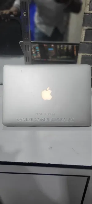 Laptop Apple MacBook 2013 8GB Intel Core I7 SSD 128GB