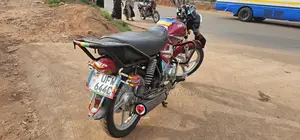TVS HLX 125 2023 Red