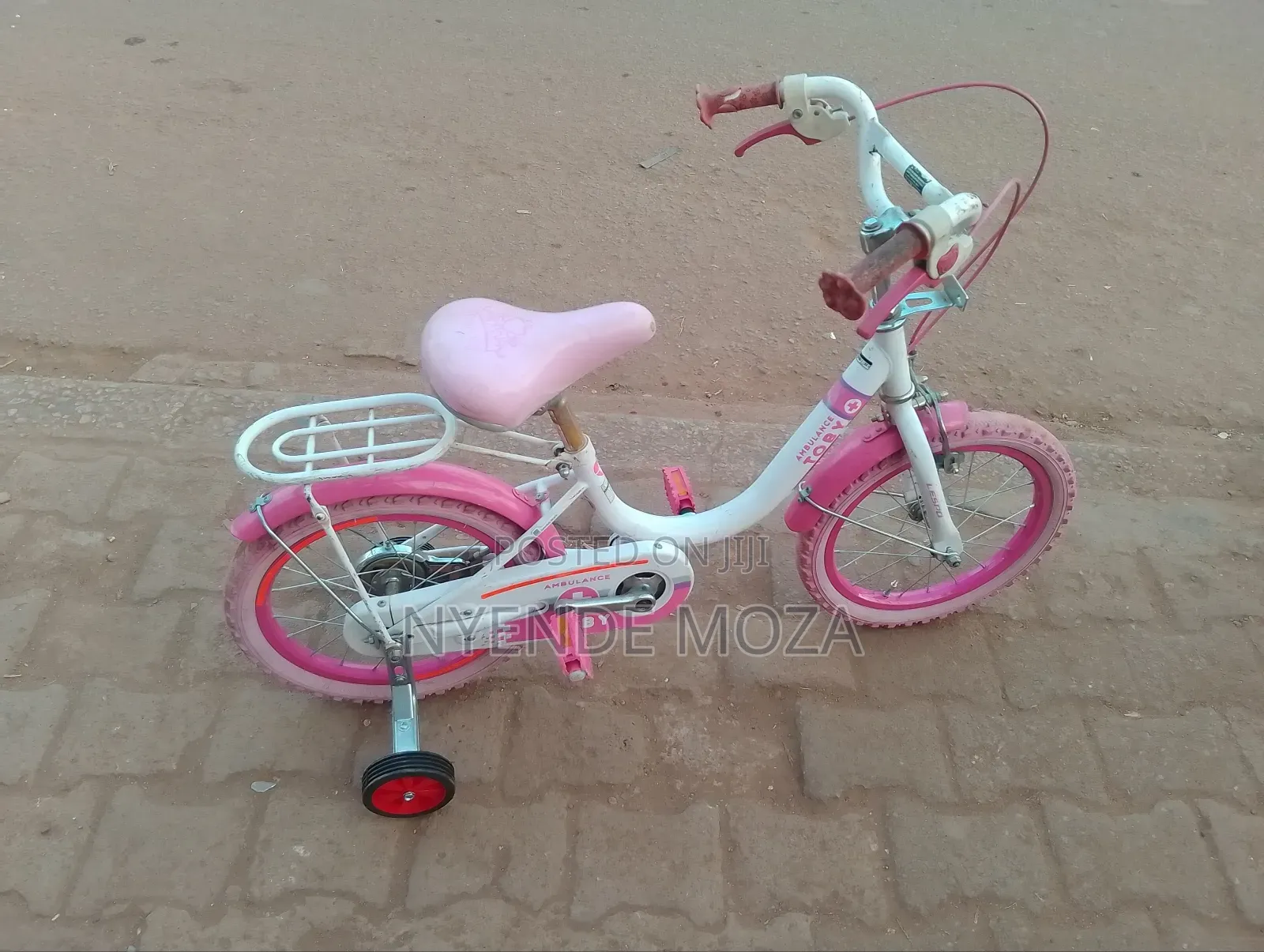 Ambulance Toby Kids Bike