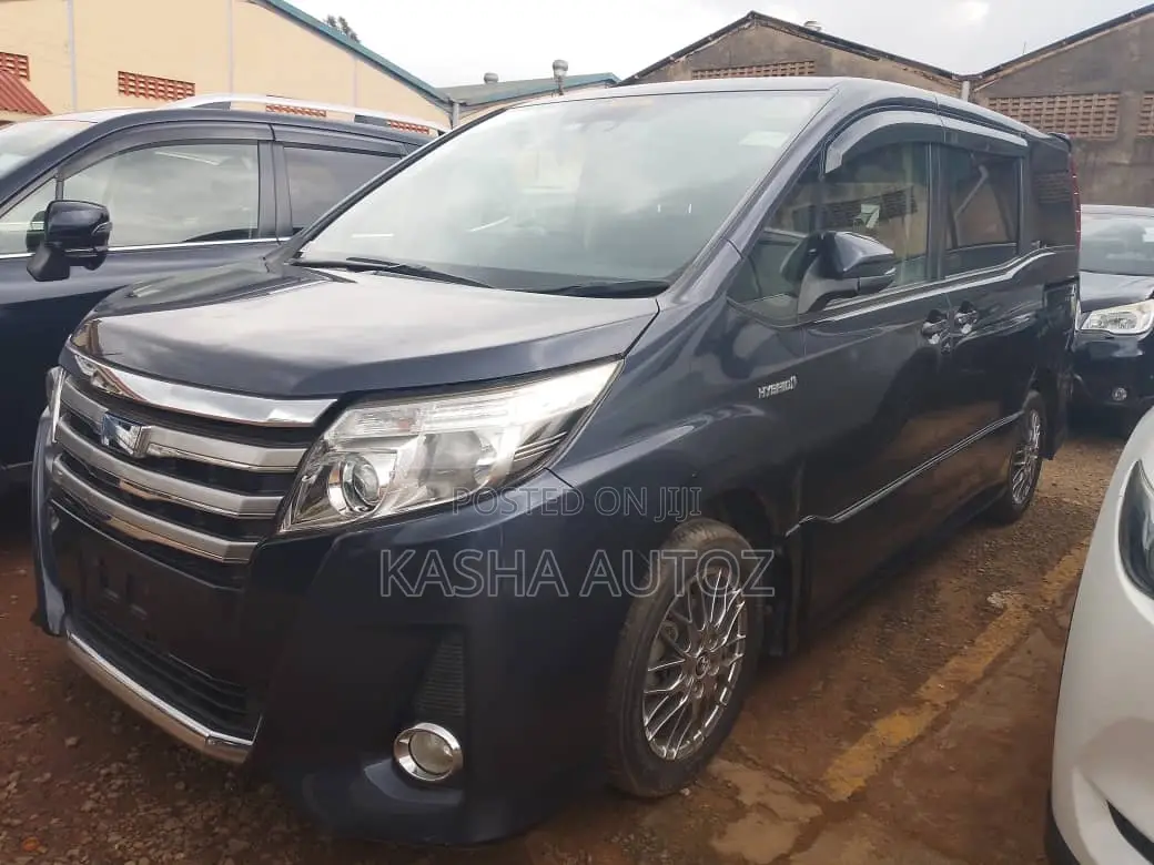 Toyota Noah 2016 Blue