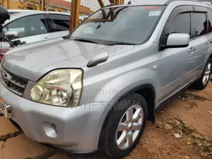 Nissan X-Trail 2.0 Petrol XE 2010 Silver