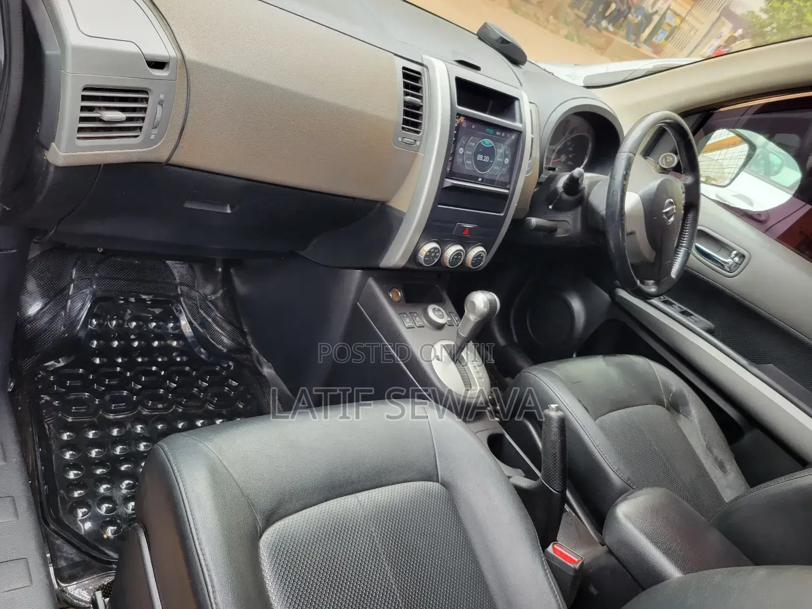 Nissan X-Trail 2.0 Petrol XE 2010 Silver