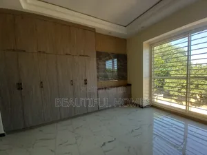 Furnished 4bdrm Duplex in Kira for sale
