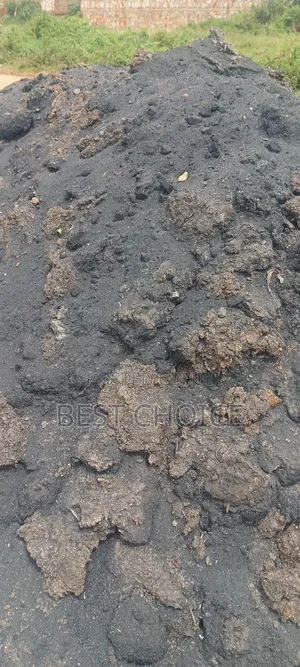 High Quality Black Soil Manure and Charcoal, More Nutrients,Less Water