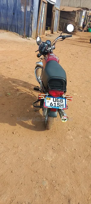 Bajaj Boxer 2024 Red