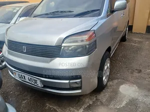 Toyota Noah 2003 Silver