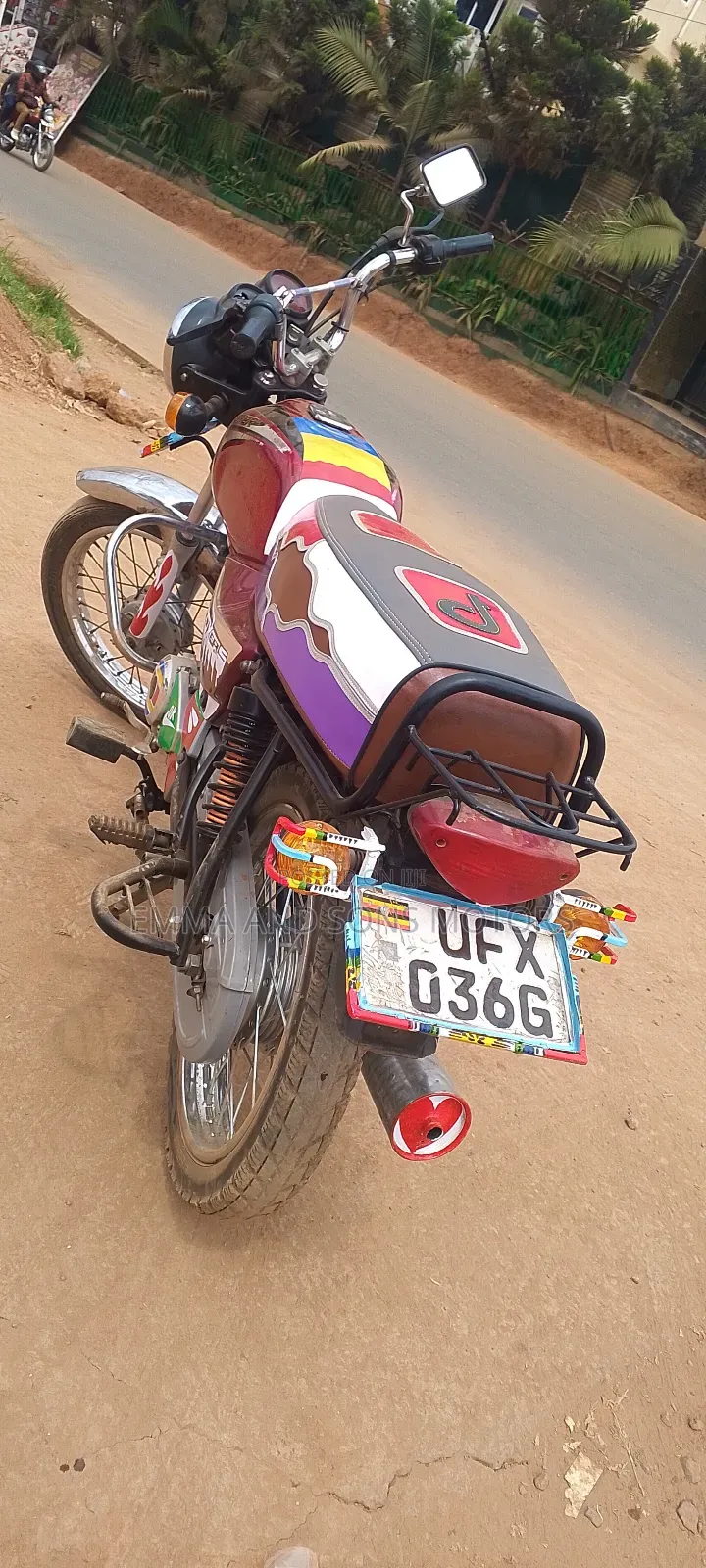 Bajaj Boxer 2023 Red