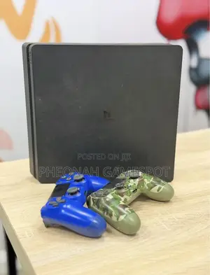 Ps4 Bundle, Two Pads, 14 Loaded Games, Crisp Bright Gameplay.