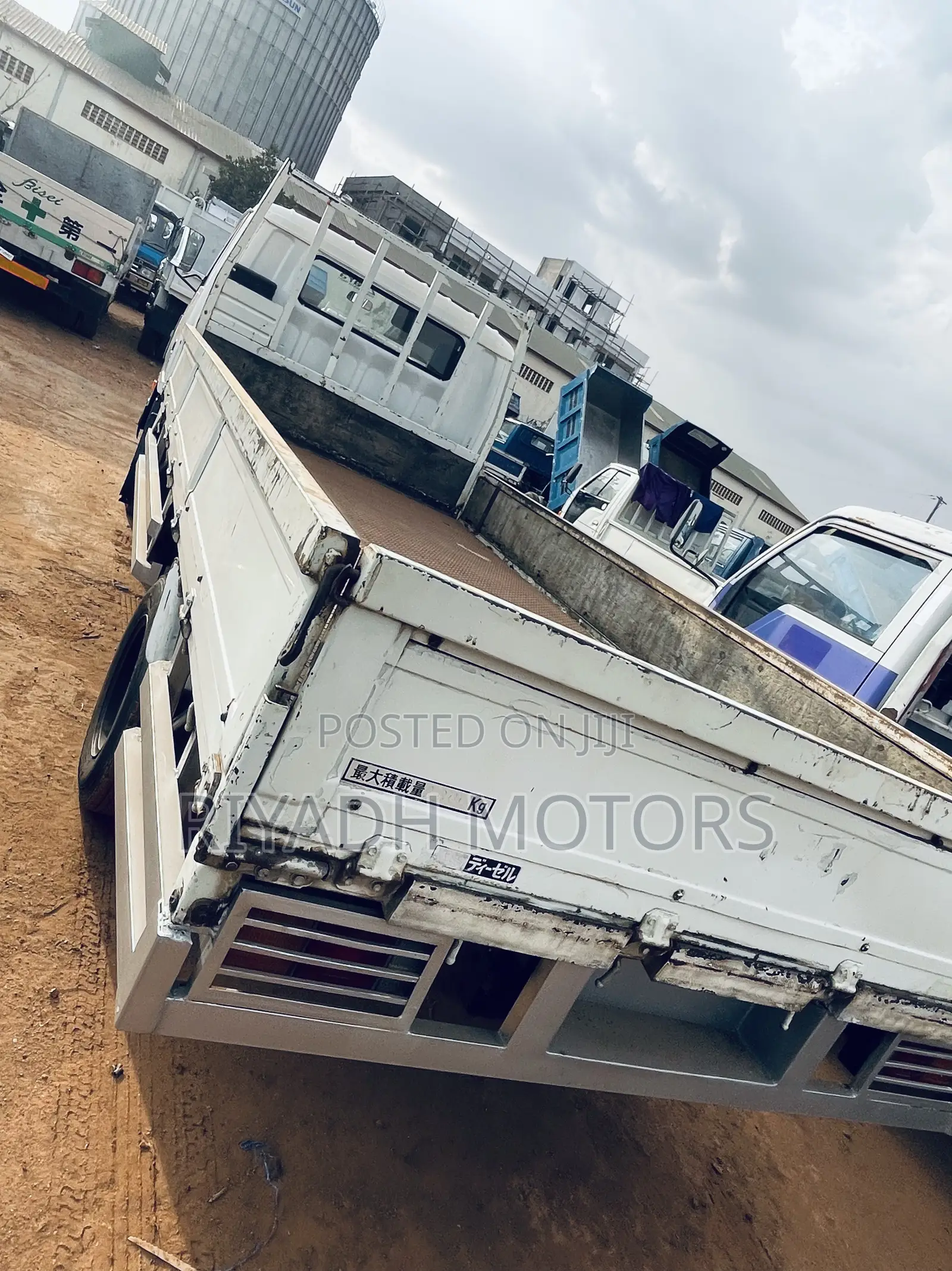 Canter Truck Small Head Long Chassis