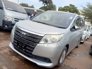 Toyota Noah 2016 Silver