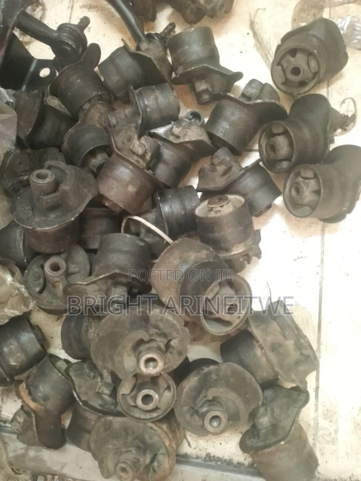 Subframe/Rear Suspension Plate Bushes for Rumion, Premio, Fielder.